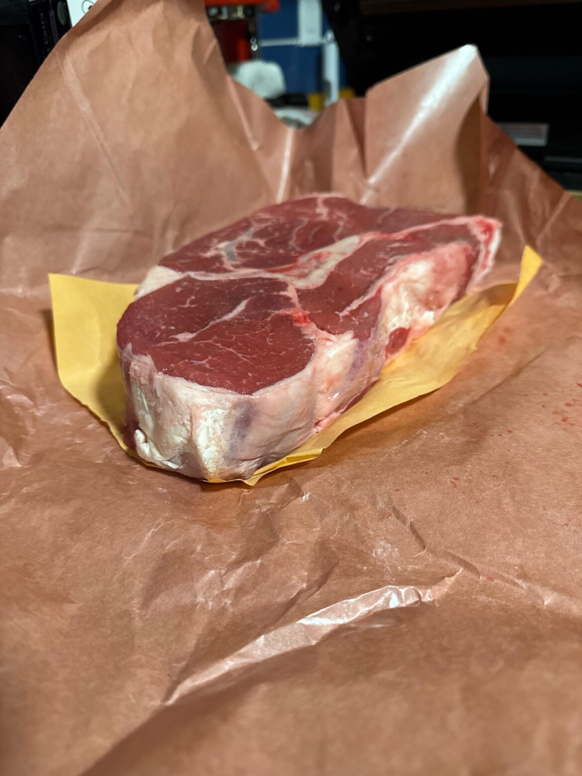 Weird questions with a 2kg chuck shoulder under blade Weird questions with a 2kg chuck shoulder under blade