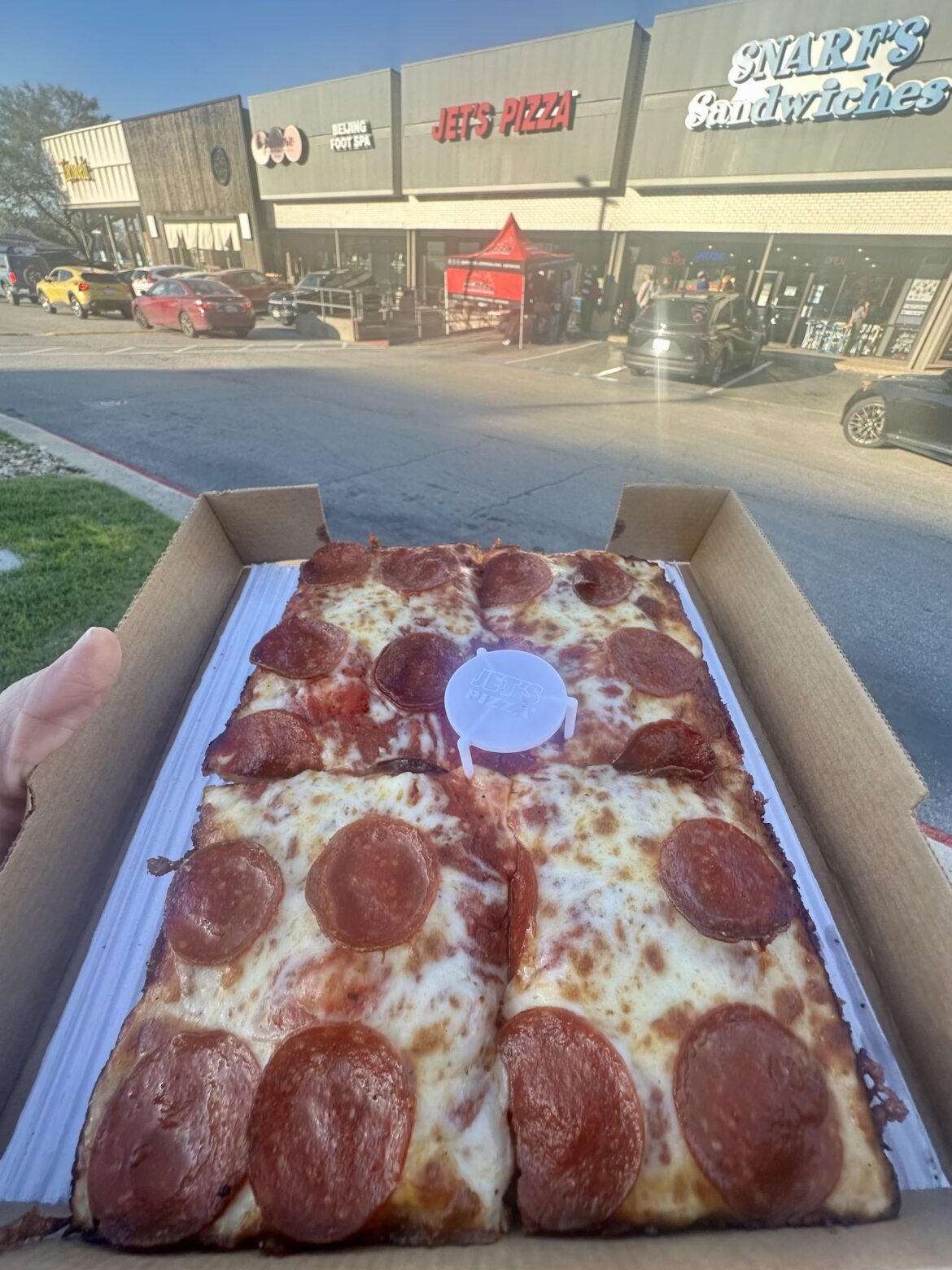 Jet’s Pizza giveaway underway at Burnet Road store 🍕