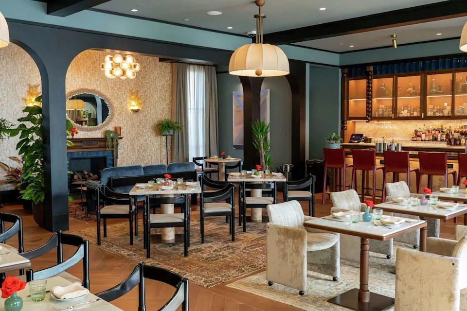 The restaurant and bar are seen inside Hotel Daphne in Houston, Wednesday, Nov 26, 2025. (Kirk Sides/Houston Chronicle)