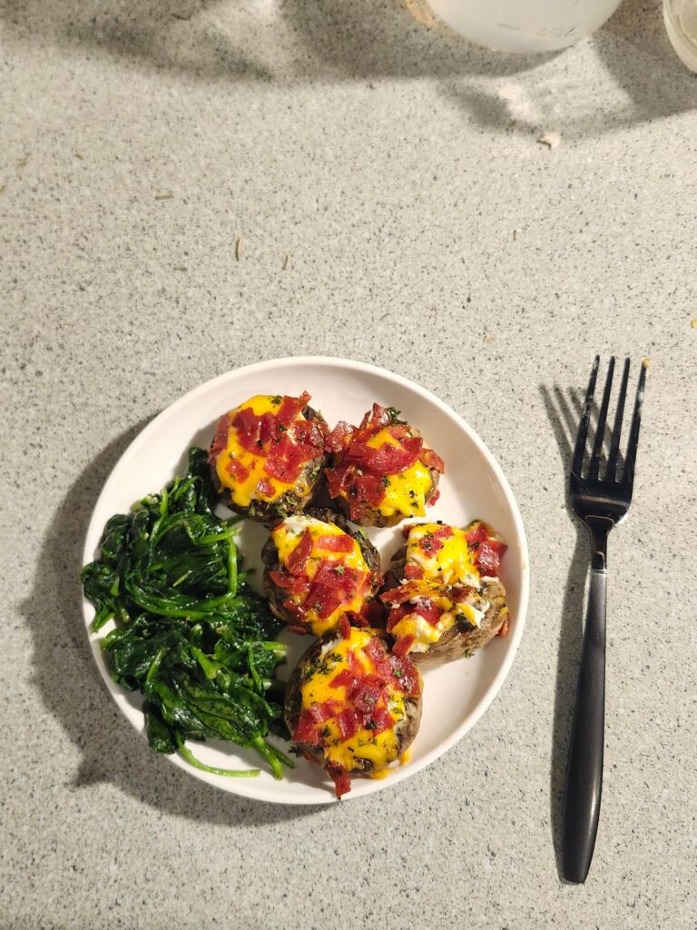 174cal Stuffed Mushrooms & Spinach