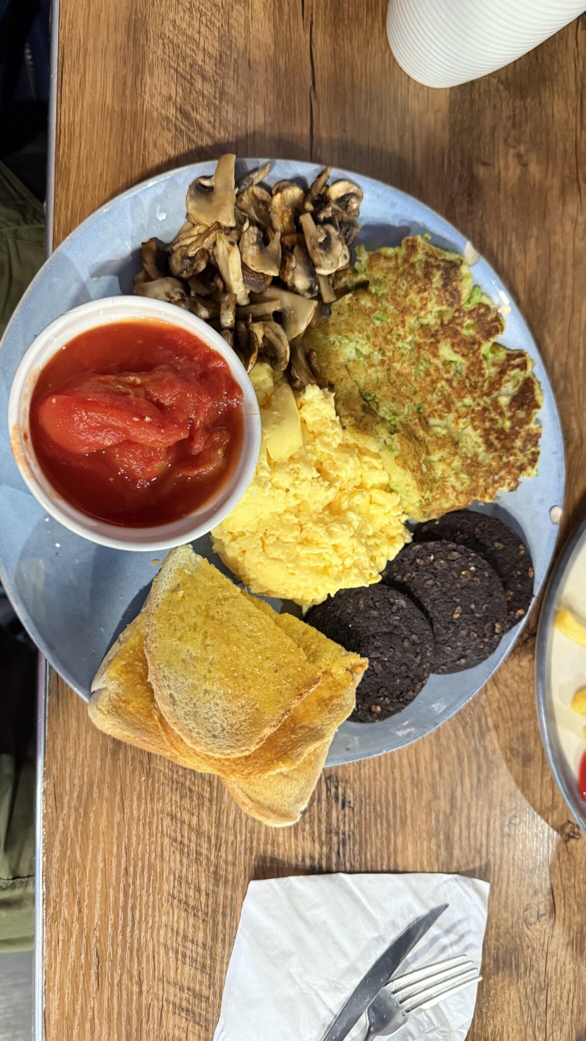 2T’s (their apostrophe, not mine), New Cross