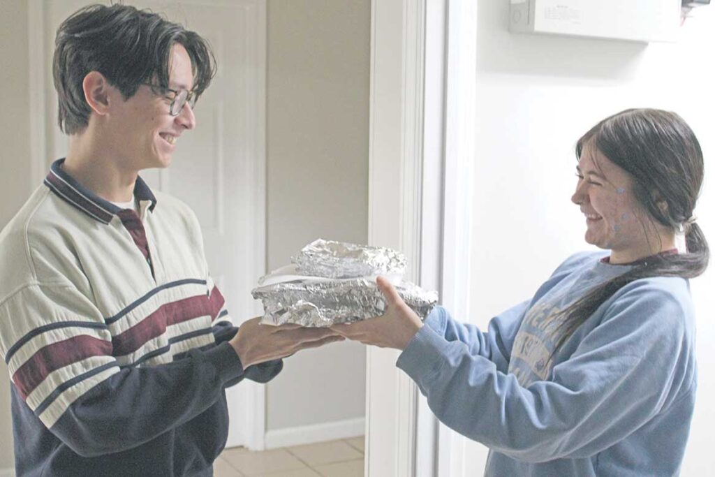 ‘Almost Like Home’ brings Christmas dinner – and community – to Starkville’s essential workers ‘Almost Like Home’ brings Christmas dinner – and community – to Starkville’s essential workers