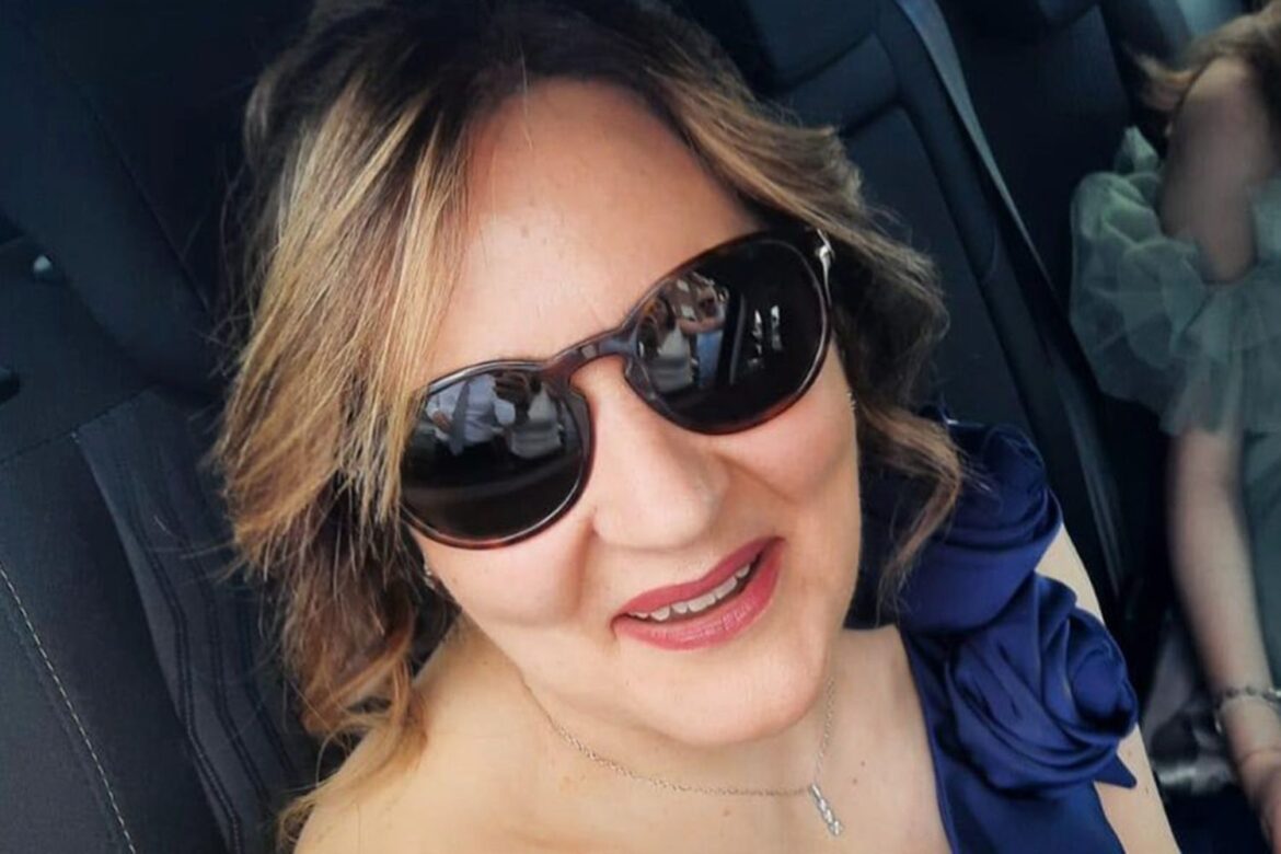 Mother and Daughter Die of Suspected Food Poisoning, Father Hospitalized