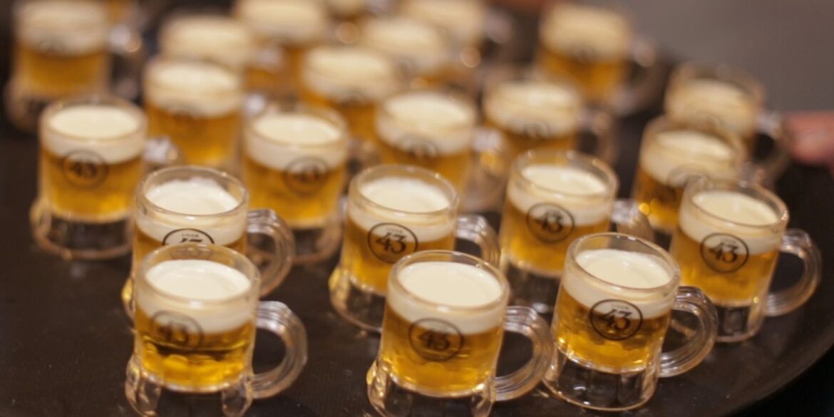 This 2-Ingredient Drink Recipe Is My Favorite Holiday Tradition This 2-Ingredient Drink Recipe Is My Favorite Holiday Tradition