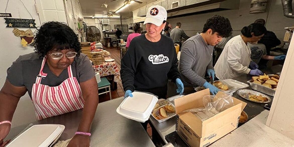 Stewpot seeks donations to help with Christmas meals