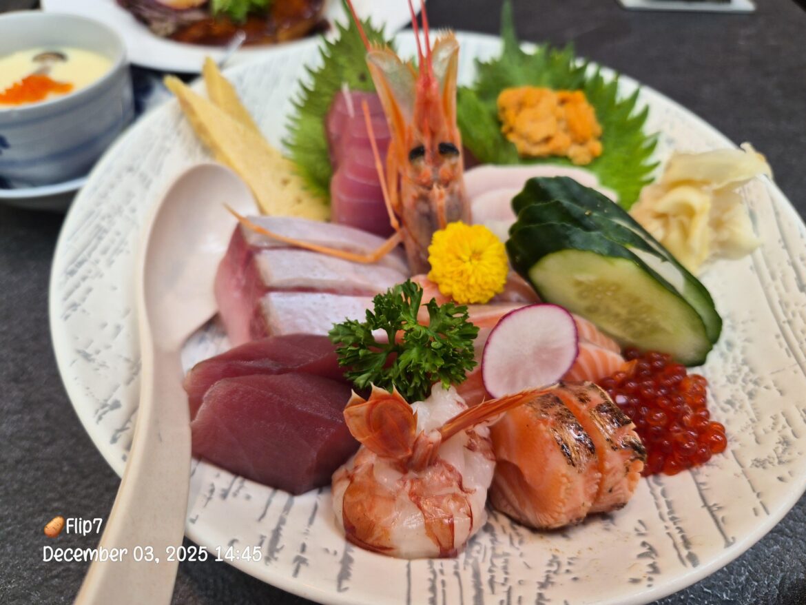 Premium Chirashi Don @ Sushi Bar Plaza Singapura