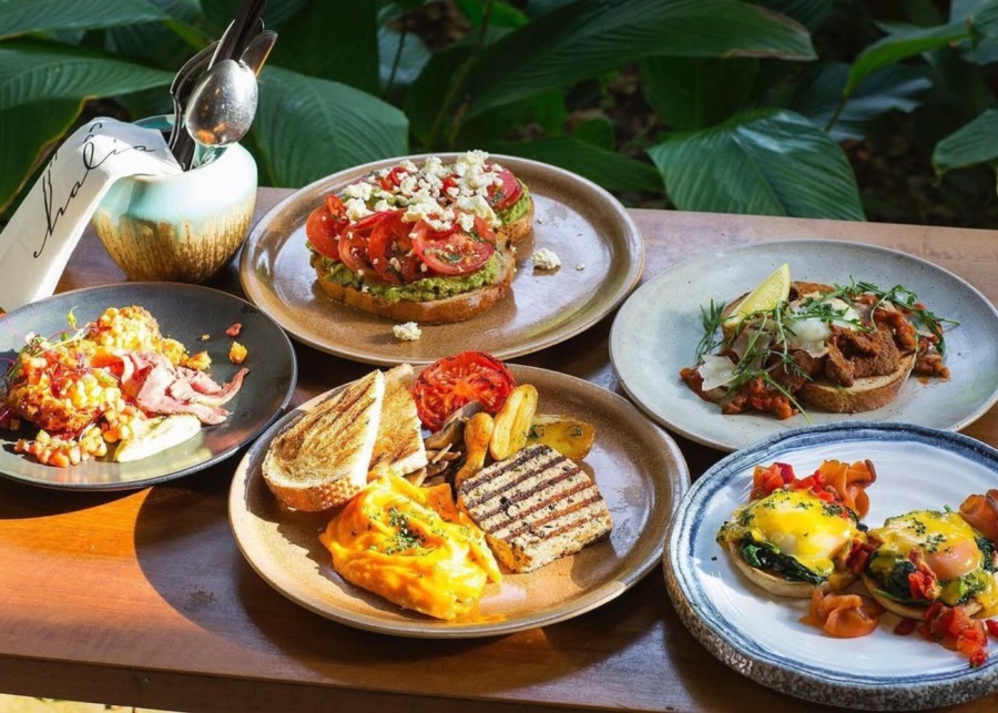 best-breakfast-singapore-the-halia-breakfast-dishes-like-avocado-toast-and-eggs-benedict