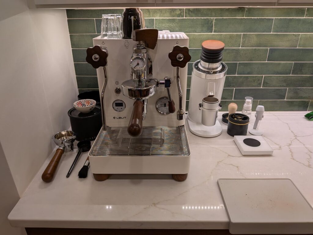 Caught the bug - Bianca and a cat vac