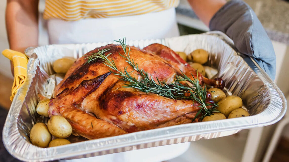 The Fragrance Hack That Hides Cooking Odors During The Holidays Yahoo lifestyle home