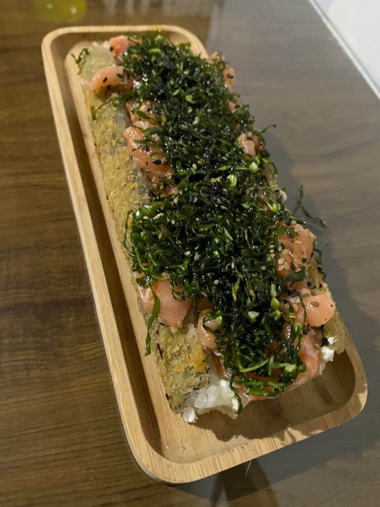 sushi hot dog, sushi burger, sushi pizza