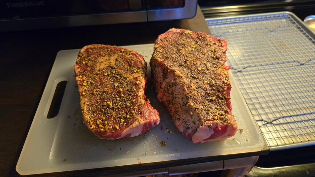 I'm glad to see so many people posting grilling in the cold. Theres no offseason.