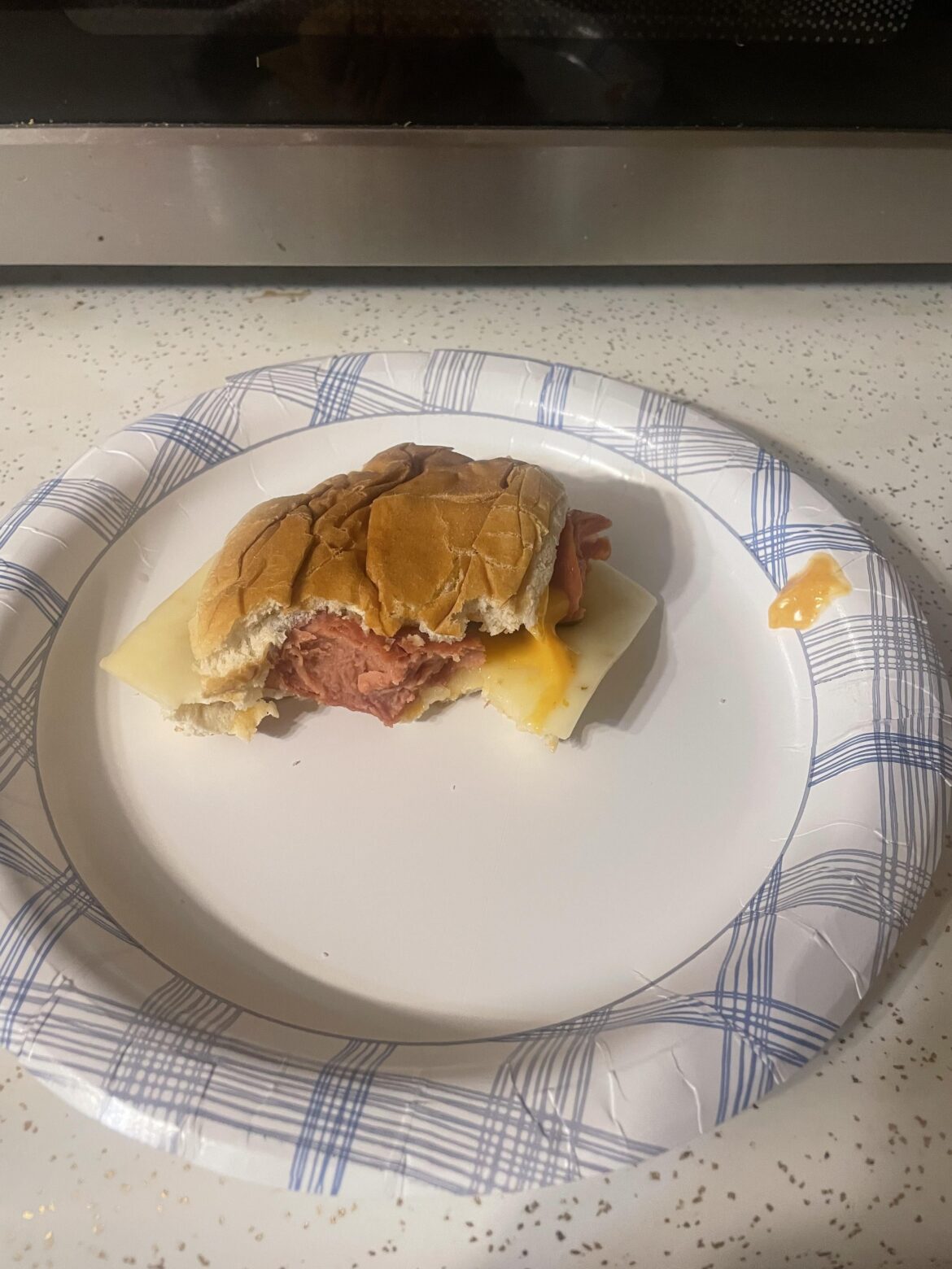 Uber Eats driver stole my delivery and I’m out of hotdog buns. 🍻