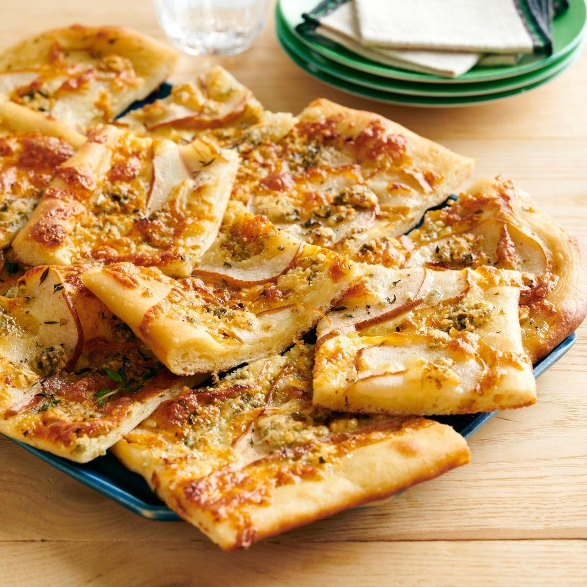 christmas eve dinner pear and blue cheese flatbread