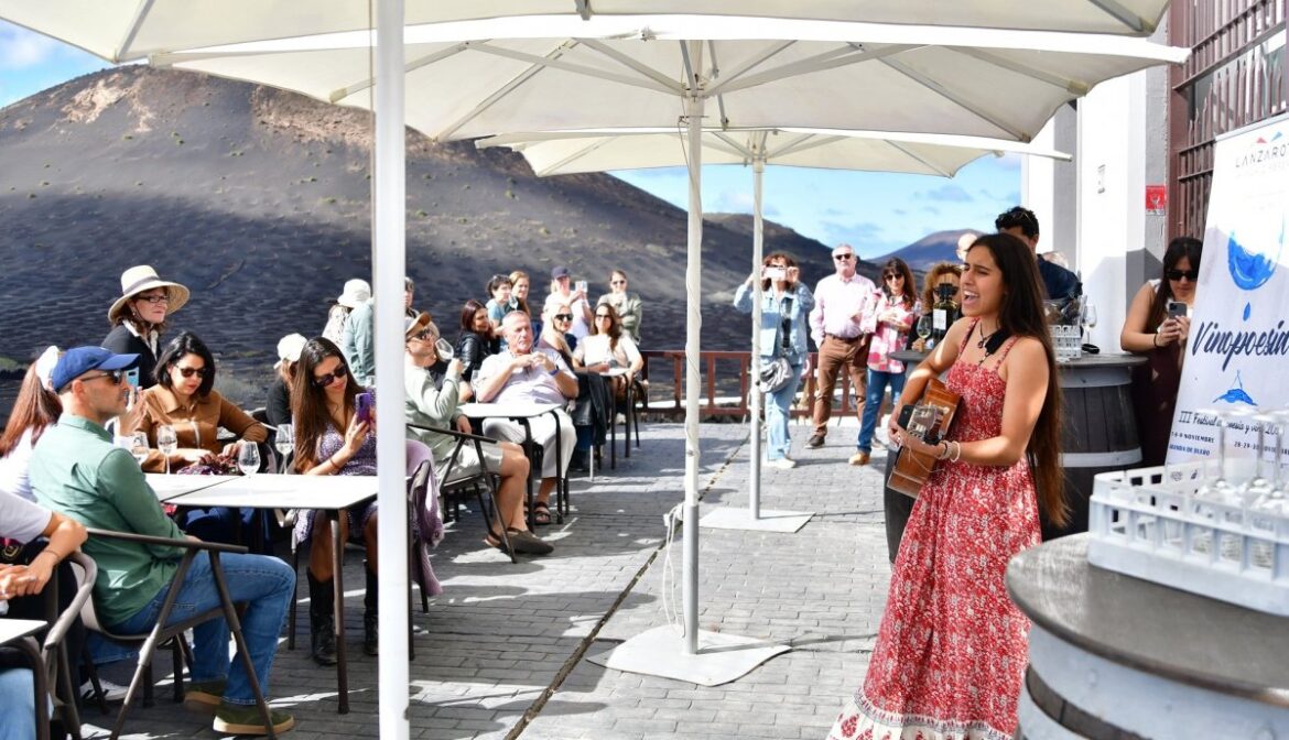 Full house at Vinopoesía 2025 with wines from Lanzarote and Ribera del Duero
