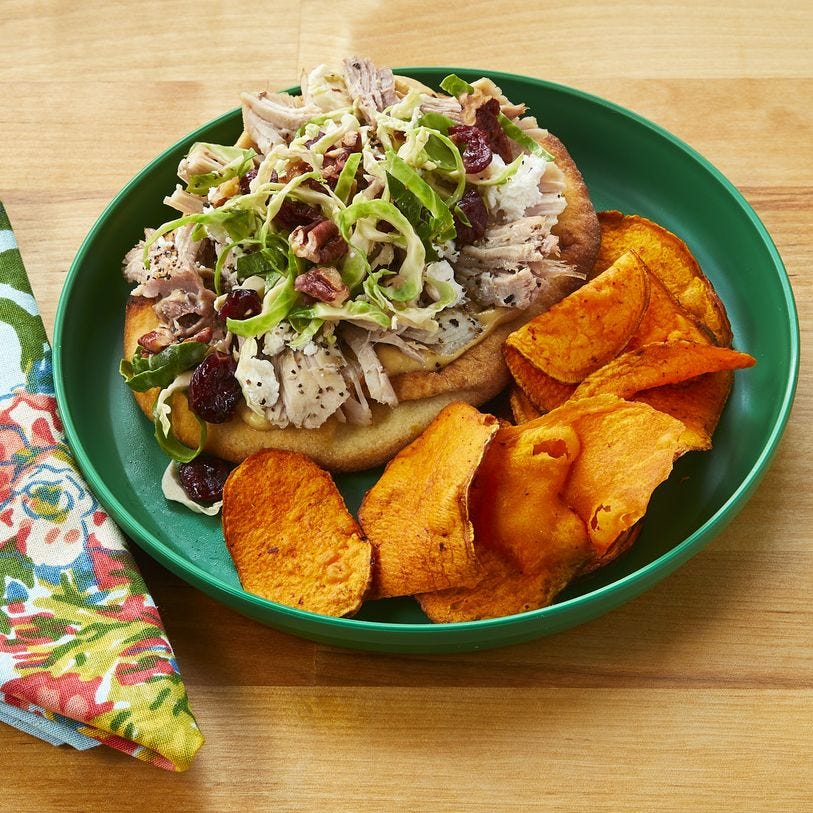 leftover turkey and cranberry flatbread with sweet potato chips
