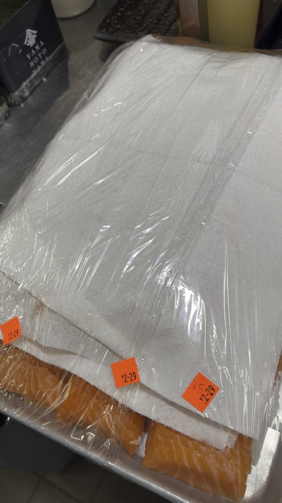 Approximately 1435 salmon sushi