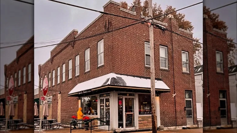 Charlie's Market and Deli on the Hill in St. Louis, Missouri