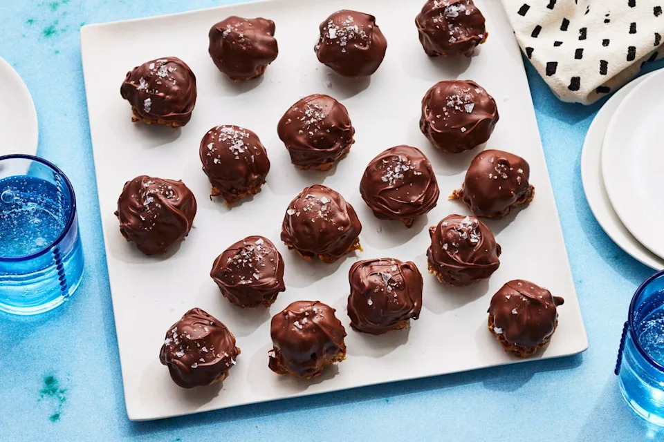 Victor Protasio; Food Stylist: Julian Hensarling; Prop Stylist: Prissy Montiel