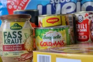 France sets a global milestone by requiring supermarkets to donate unsold food to organizations. Photo: Pixabay.