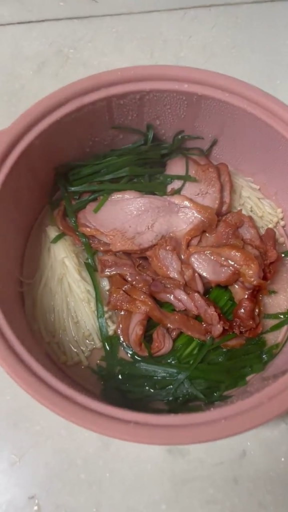 Steamed duck with smoked chives