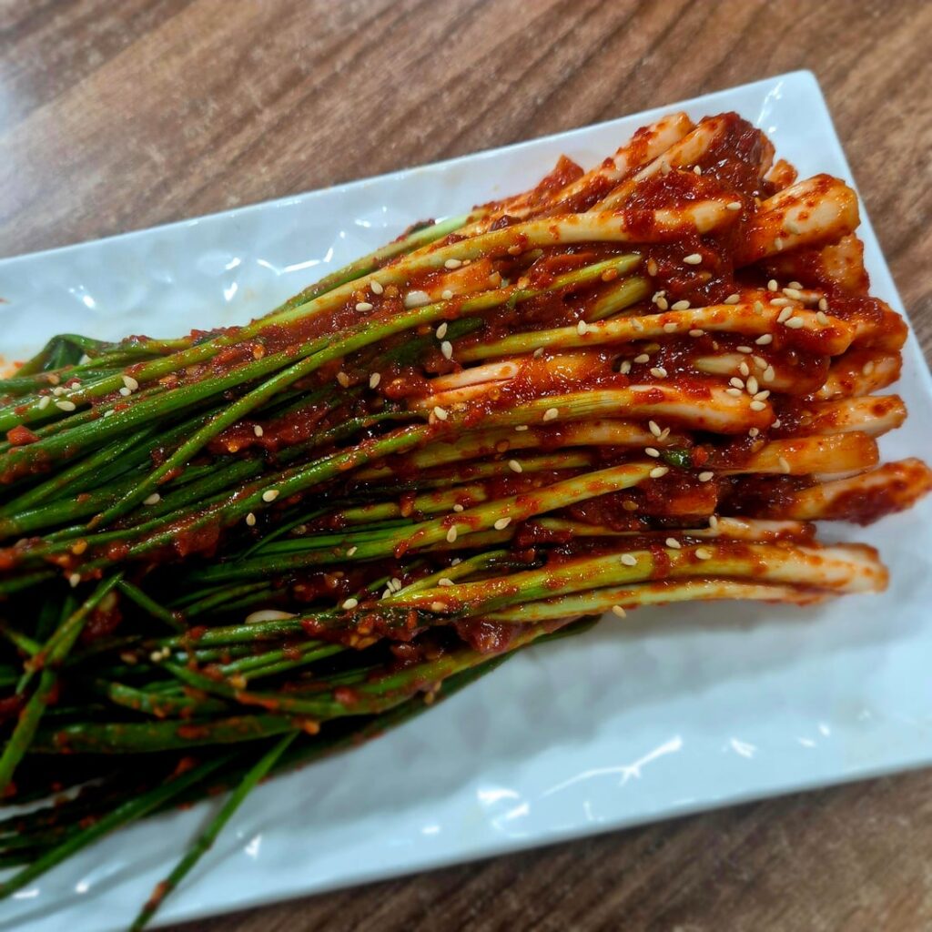 Green onion kimchi and Chapagetti