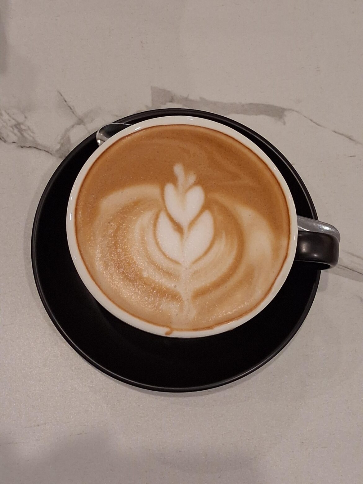 Latte Tulip improvement ☕️🌷 Thanks for all the pouring and steaming tips! 🤍