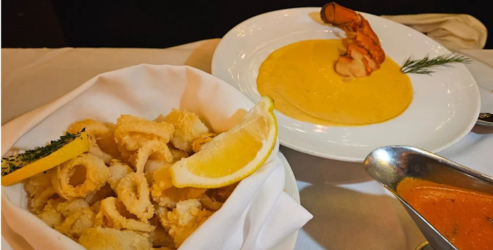 Calamari / Lobster Bisque Amore e Amore 