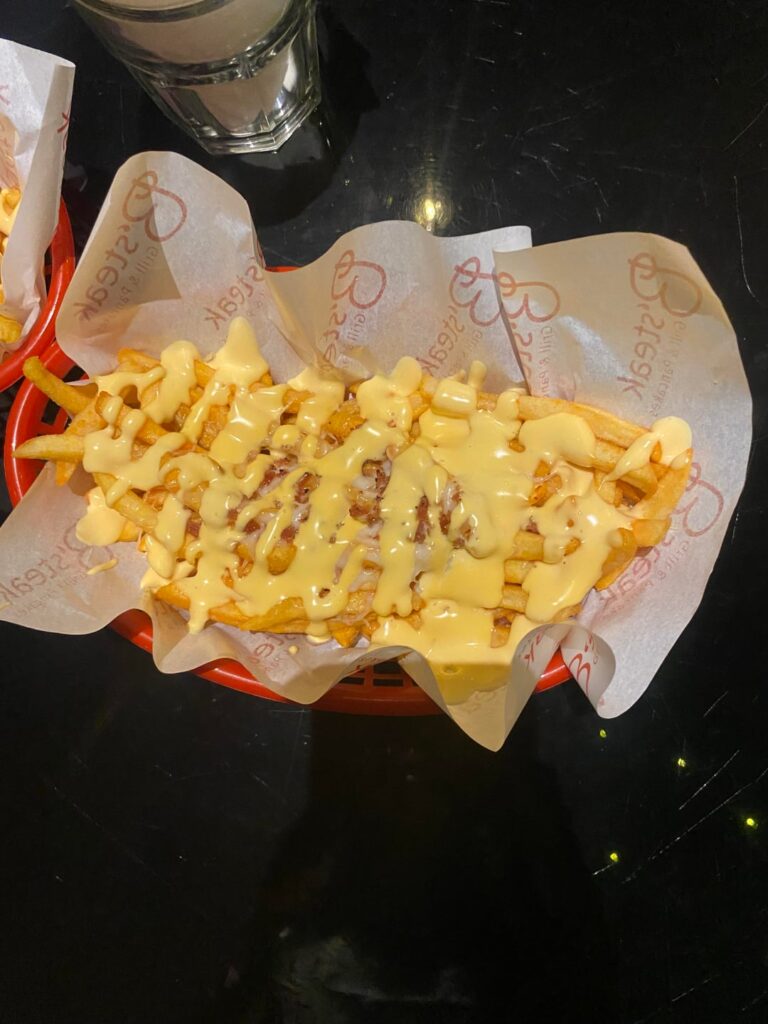 Pretty sure i just ate nearly all my daily calories in this cheat meal.😭1300-1400ish a fair estimate?