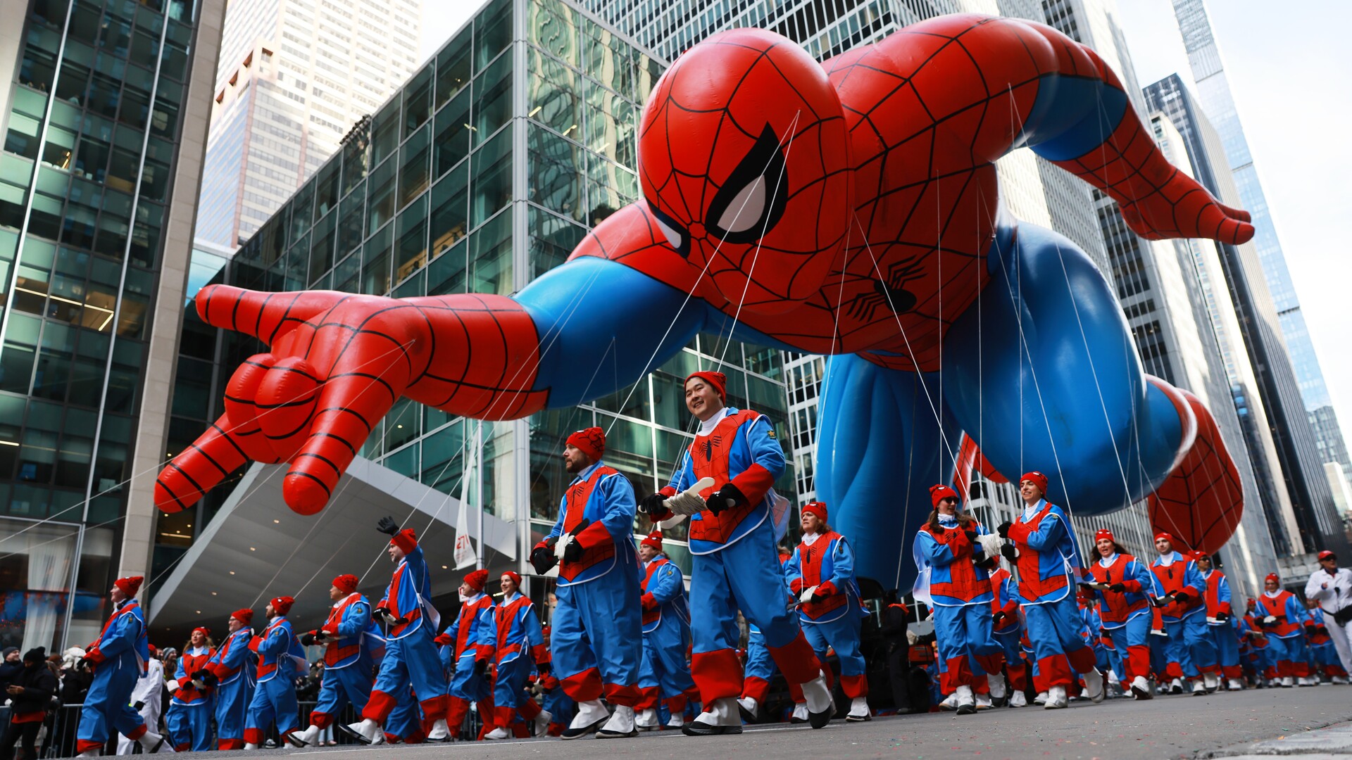Crowds gather for New York’s annual Thanksgiving Day Parade