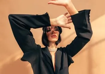 Fashion & Beauty image