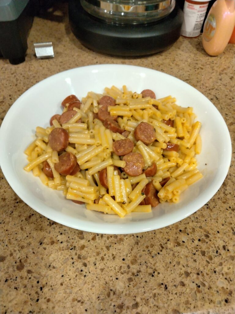 Macaroni & cheese with hotdog