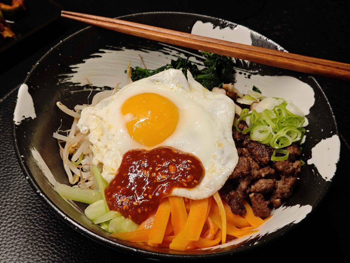 Homemade Korean Bibimbap...i tried my best 😭
