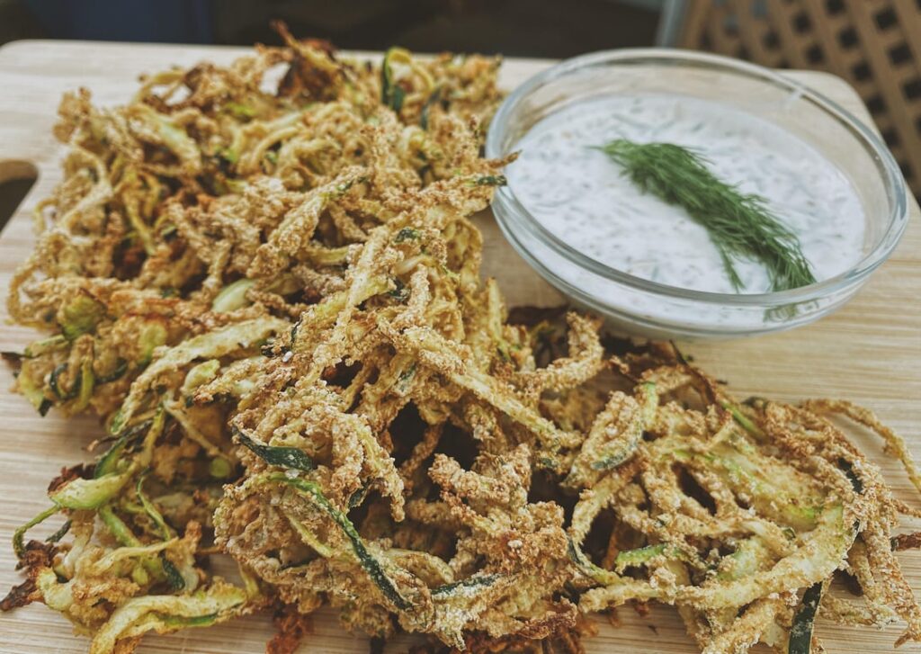 crispy air fryer zucchini spirals w/ garlic dill yogurt dip
