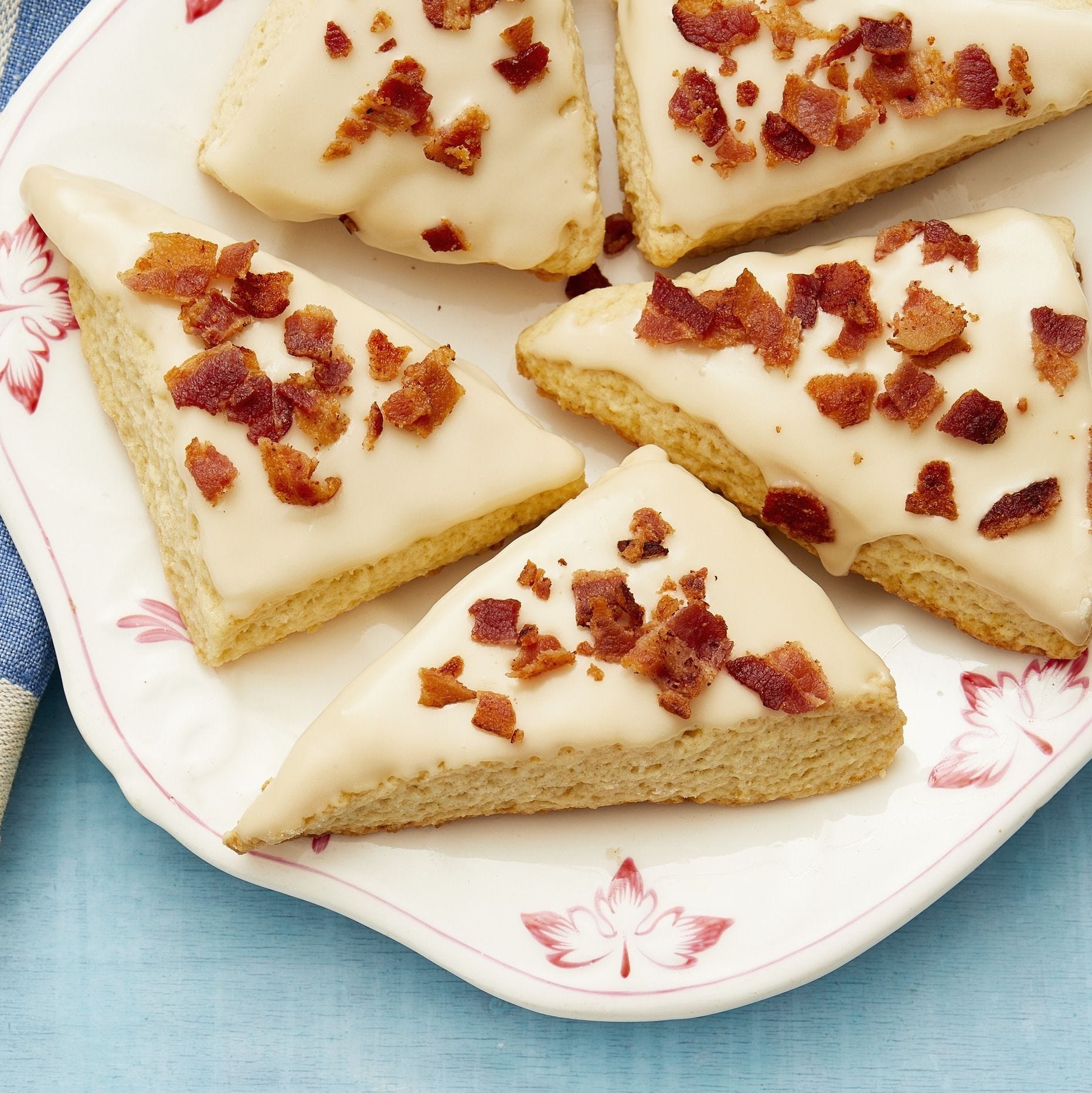 maple bacon scones
