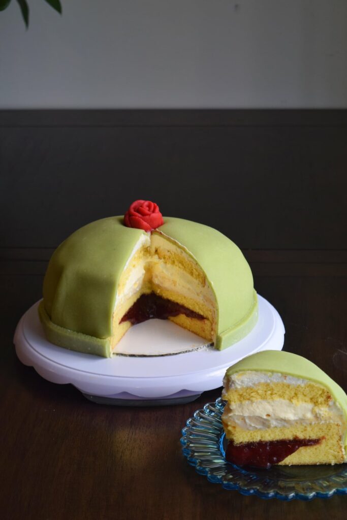 Wanted to challenge myself so made a Swedish Princess cake