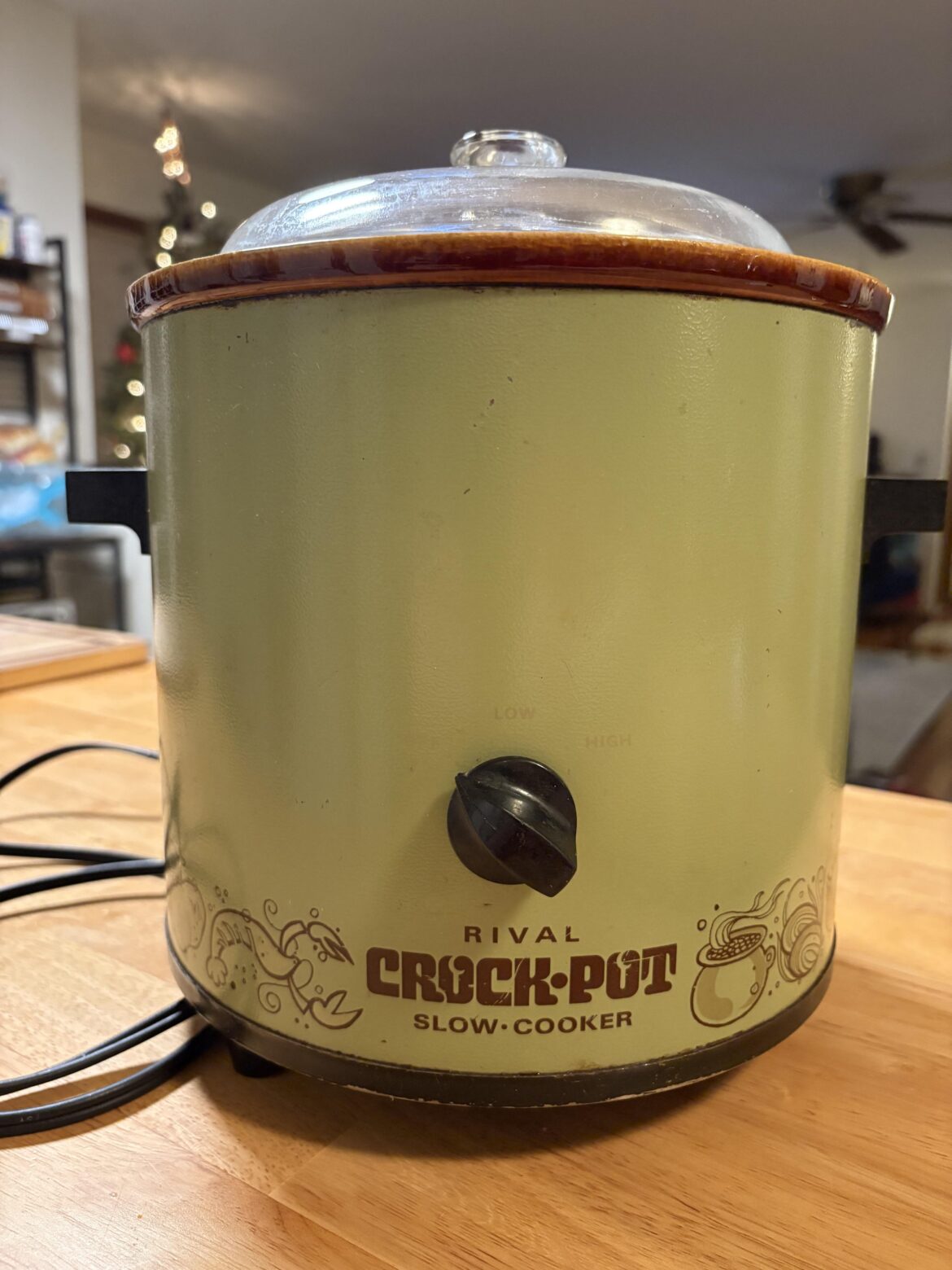 Grandparents’ wedding gift to my mom in 1971. Works better than my brand new…