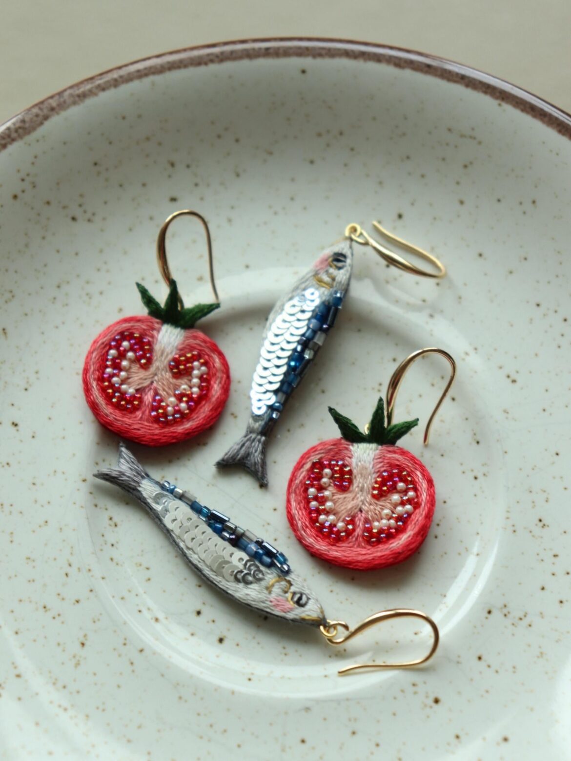 A tiny love story: tomato met sardines ☺️