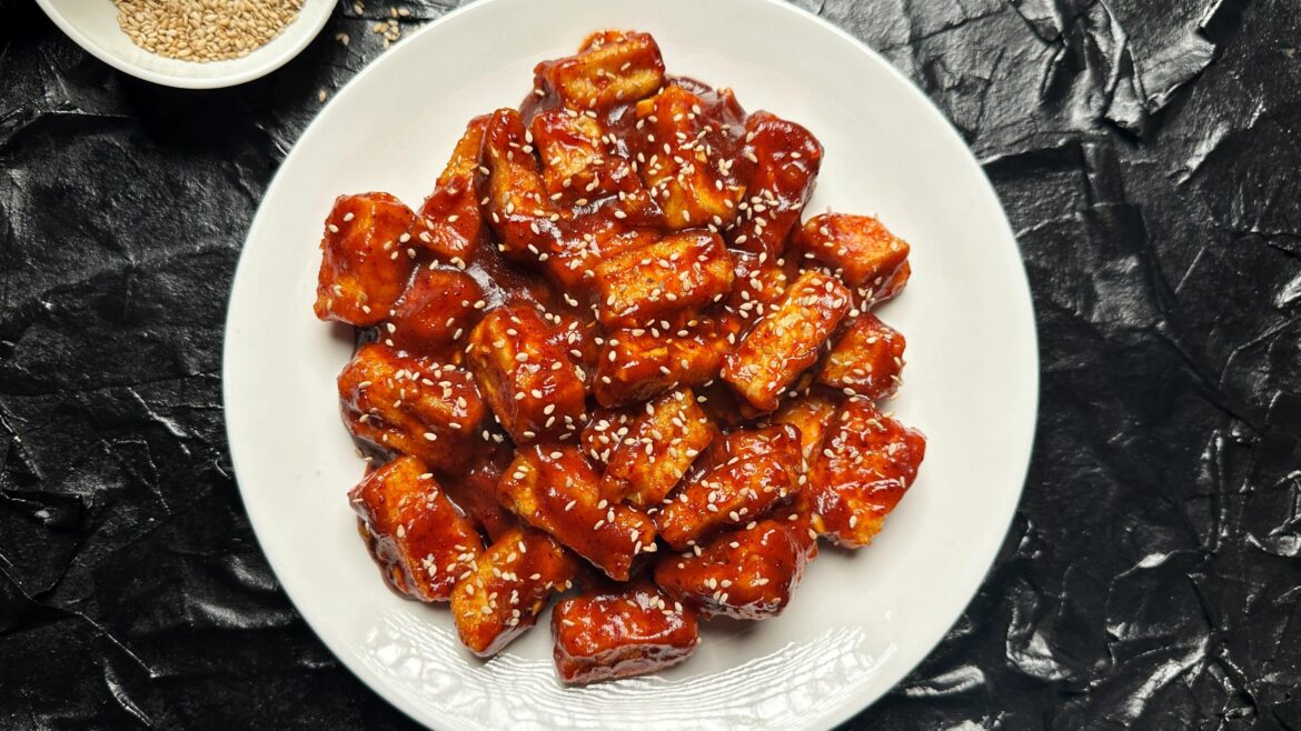 Sticky and Delicious Gochujang Tofu !! Sticky and Delicious Gochujang Tofu !!