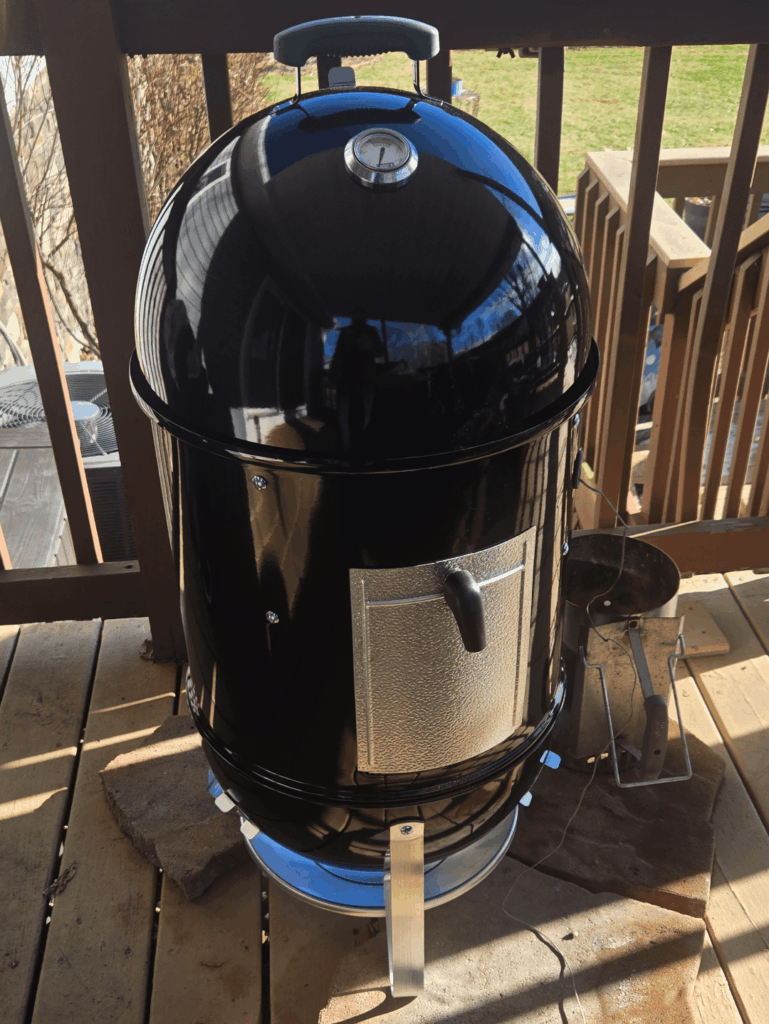 Got my first smoker on clearance for $251 (WSM 18)
