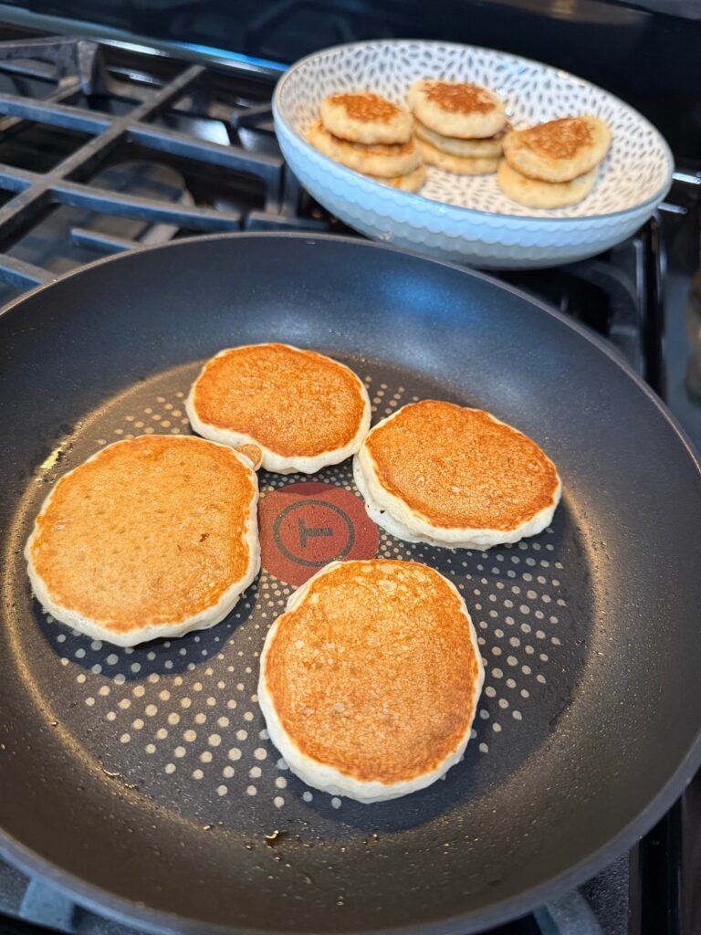 Someone posted mini pancakes so I had to have mini pancakes 😄