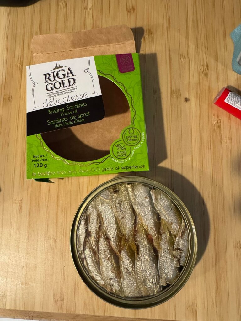 Riga Gold: unsmoked, bristling “delicatesse”. Interesting packaging I’ve never seen.