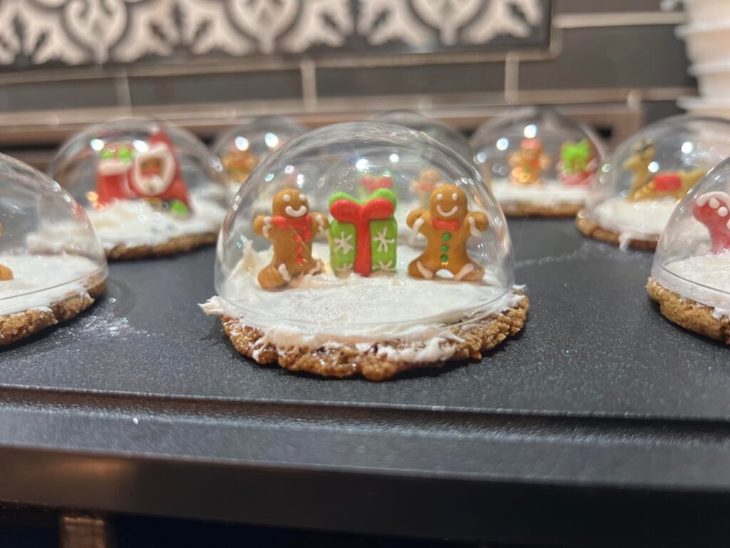 Caused a scandal posting these snow globe cookies because I used plastic ornaments. Do these belong here 🙈?