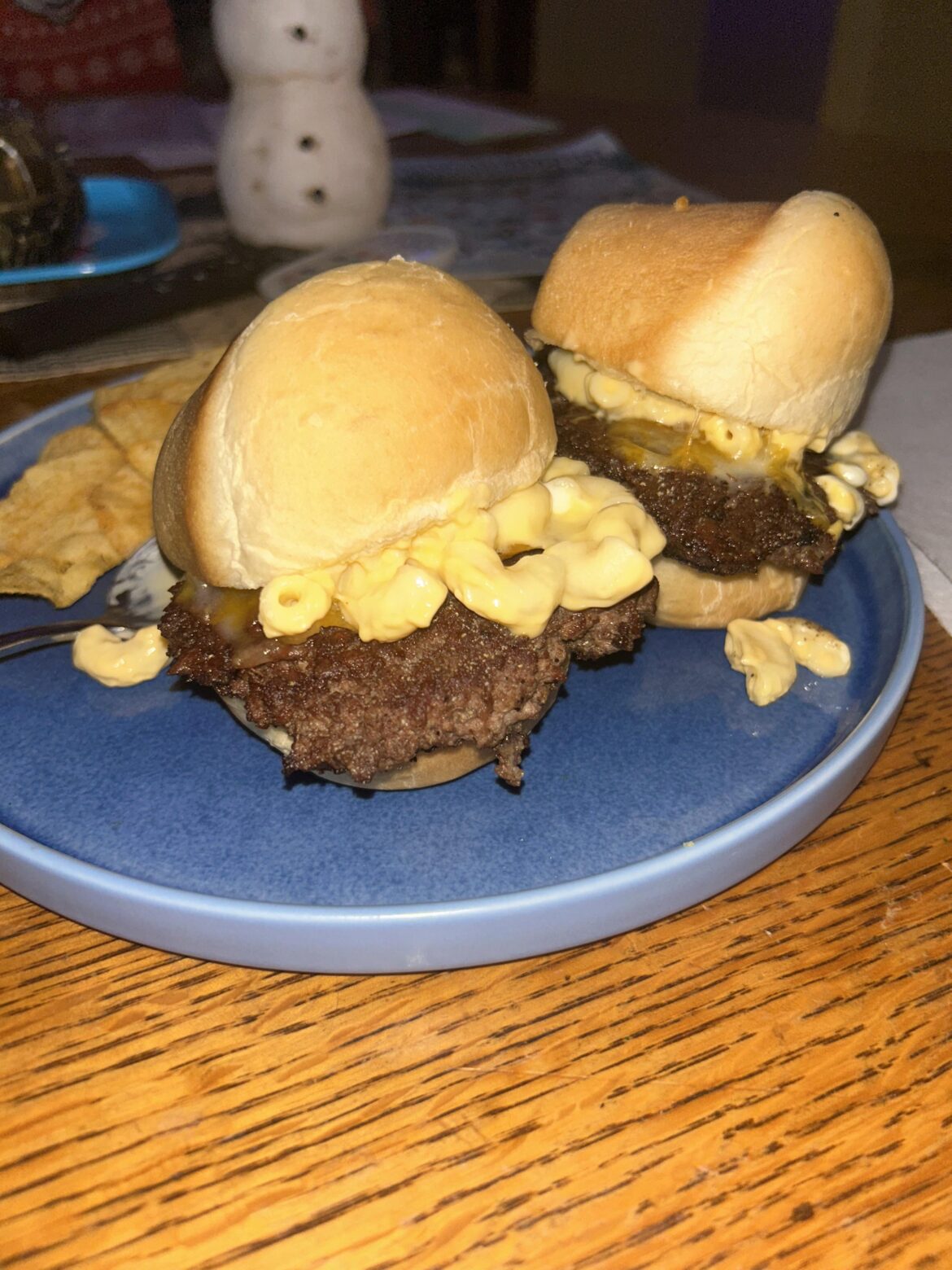 Couple of Mac-n-Cheeseborgers.