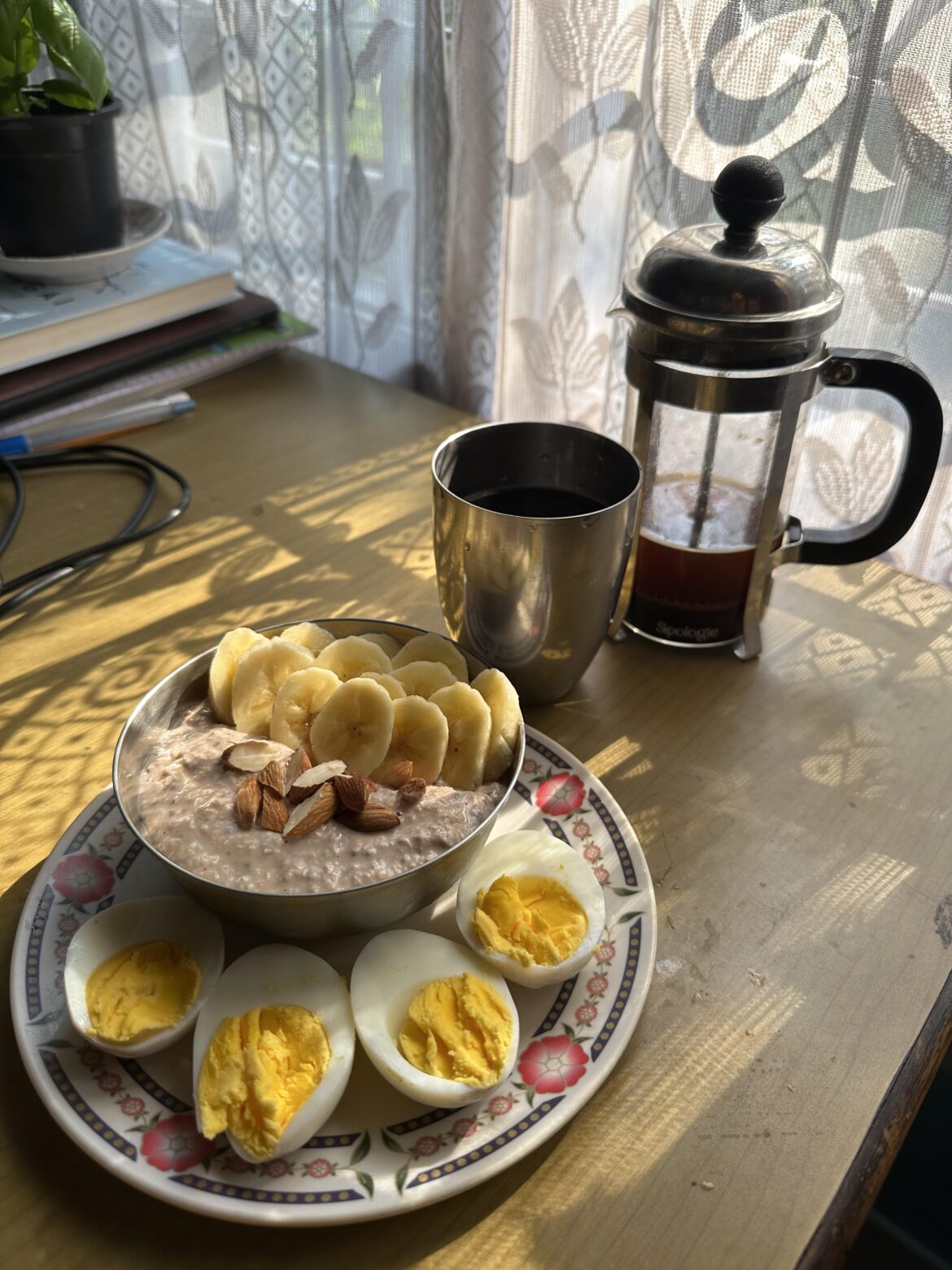 Overnight oats with chia seeds, eggs & black coffee