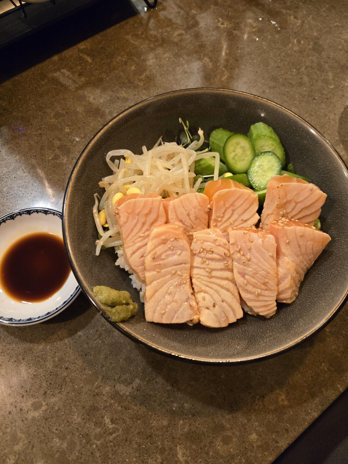 Homemade seared salmon don