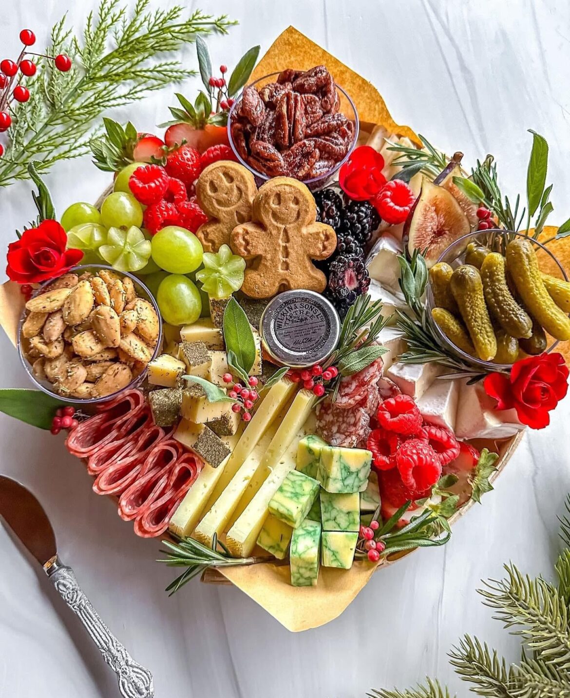 Another Holiday Charcuterie Board. @TheBoardLoon on IG & FB for more ! 💚❤️