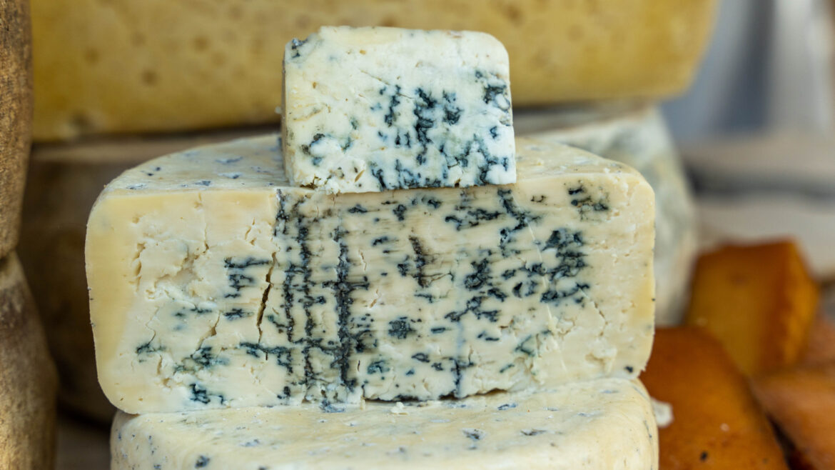 Here's How You Can Use Blue Cheese To Take Savory Foods To Another Level