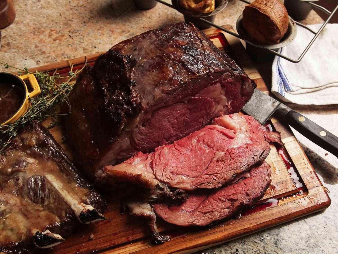 Discrepancy in air-dry and salt in advance time between article and notes for prime rib. I assume the article is correct?