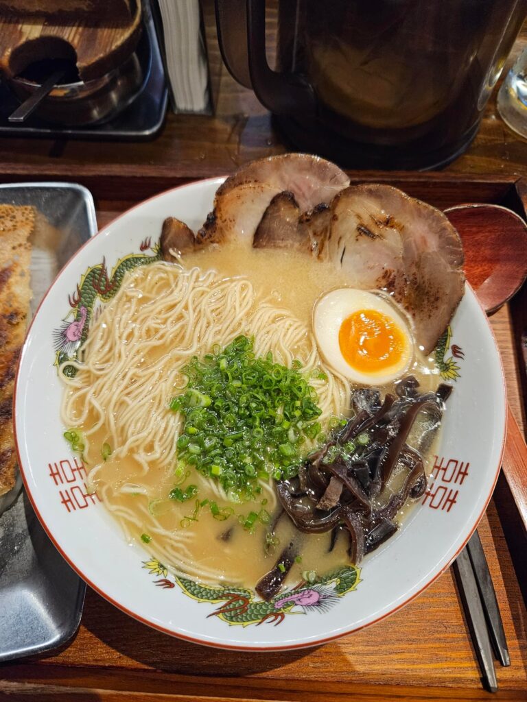 I thought I hated tonkotsu ramen but I was wrong, South Korea I thought I hated tonkotsu ramen but I was wrong, South Korea