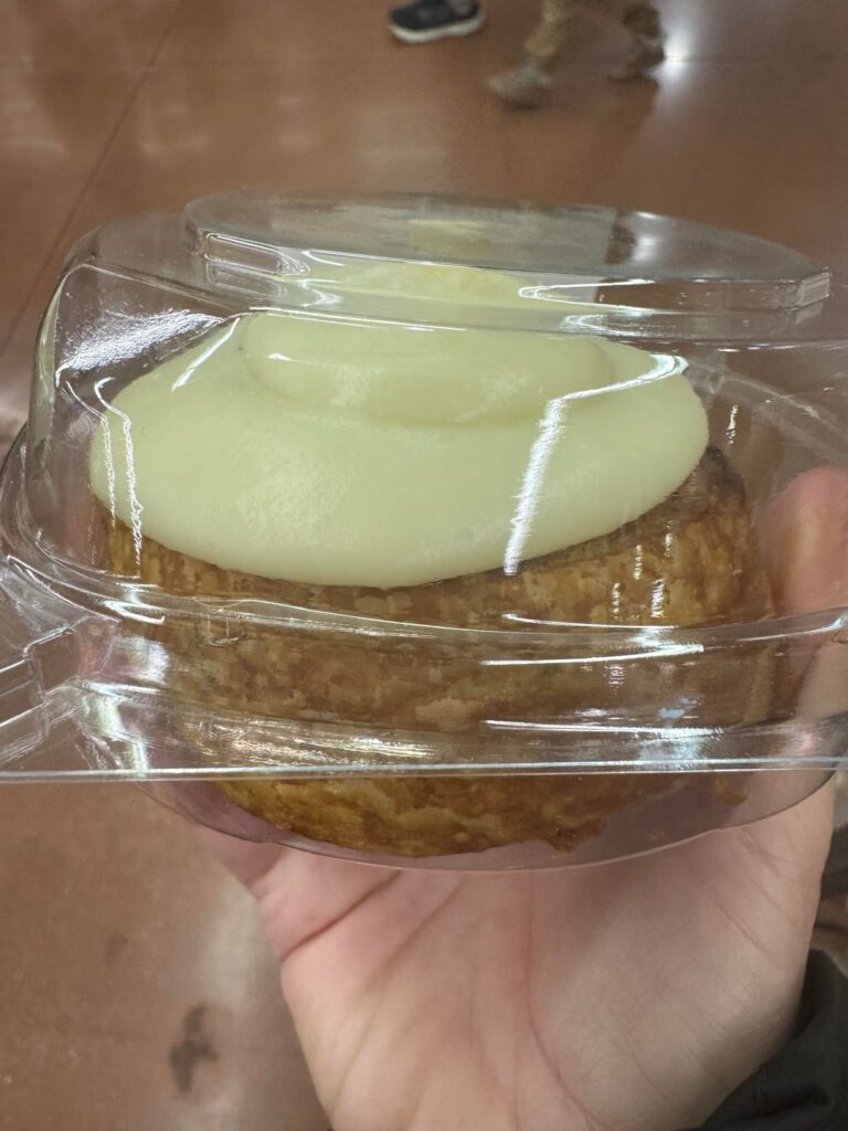 How many calories is in this cinnamon roll